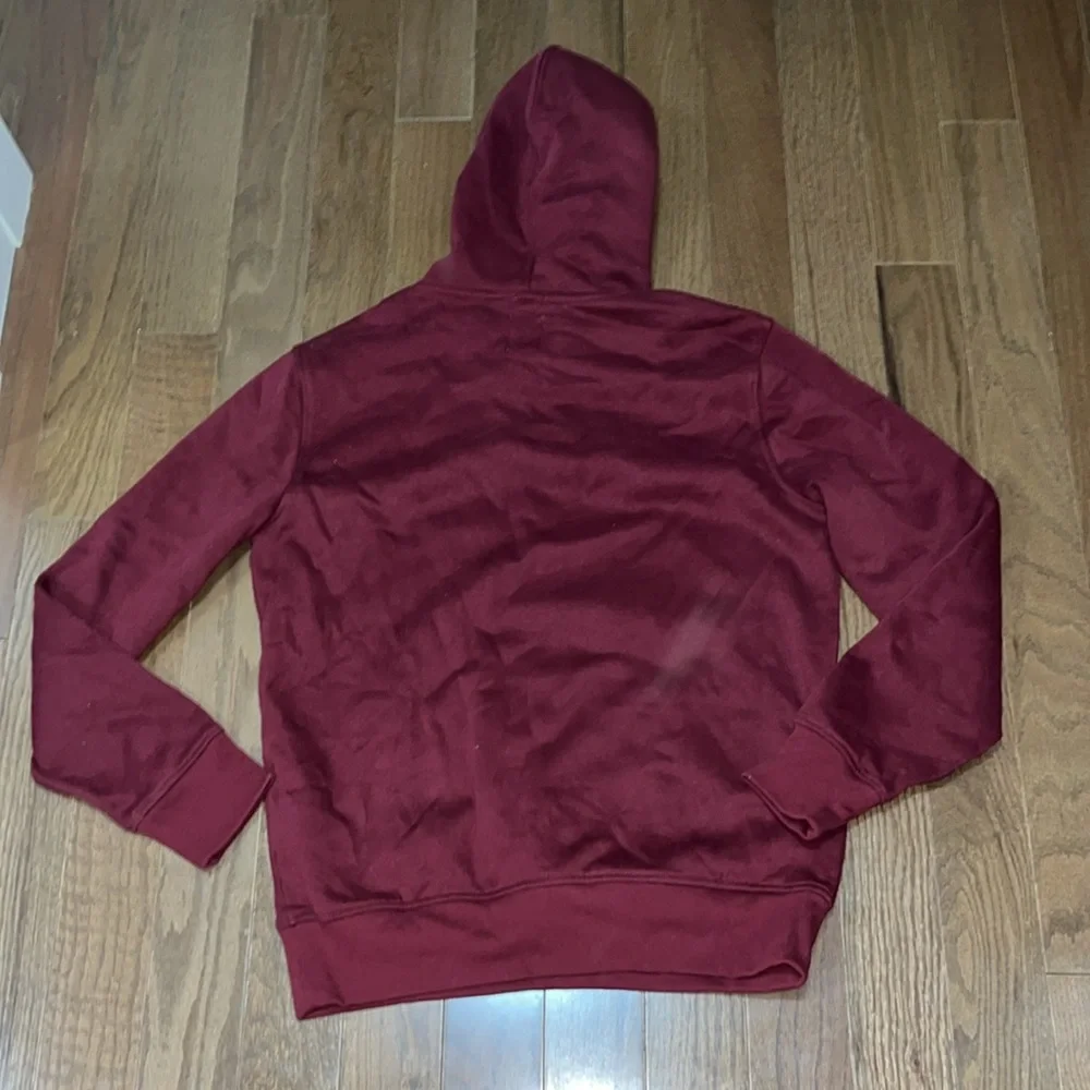 Super soft maroon gap brand new hoodie size medium - Picture 3 of 4